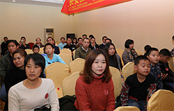 自信满满的公众演讲口...