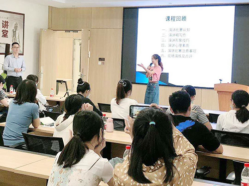 价值千万的赞美口才